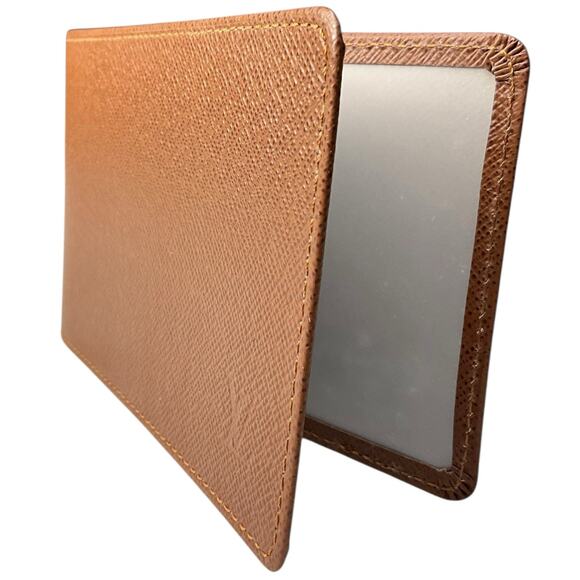 Louis Vuitton Neutral Taiga Bifold Card Case LVBCH01 - Picture 1 of 4